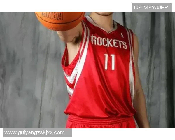 姚明与穆托姆博的传奇对决落幕篮球历史的新篇章即将开启 姚明与穆托姆博的传奇对决落幕篮球历史的新篇章即将开启