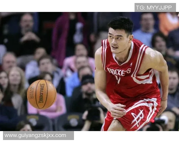 姚明针对篮球比赛中垫脚事件发表看法强调运动员应保持公平竞争精神