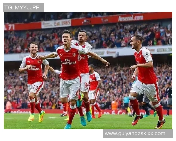 世界杯激战：那不勒斯与阿森纳2比2平局引发争议判罚全场沸腾