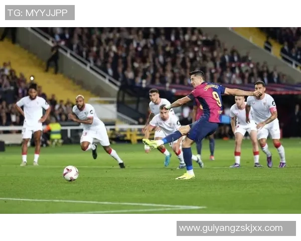 中超激战巴萨凭争议判罚1-0小胜马竞全场沸腾