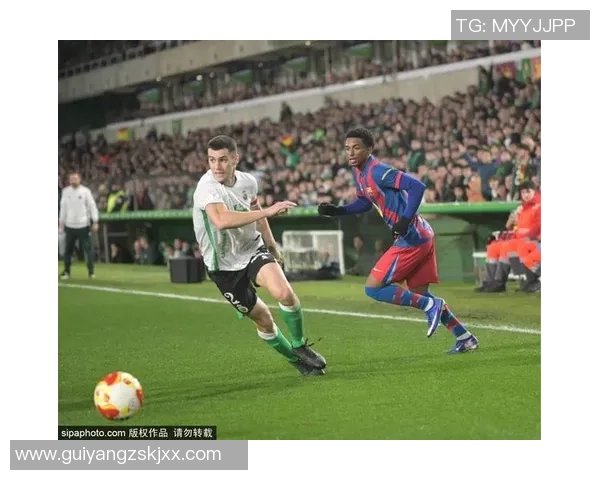 巴萨主场大胜里昂四球狂潮与争议判罚引发热议