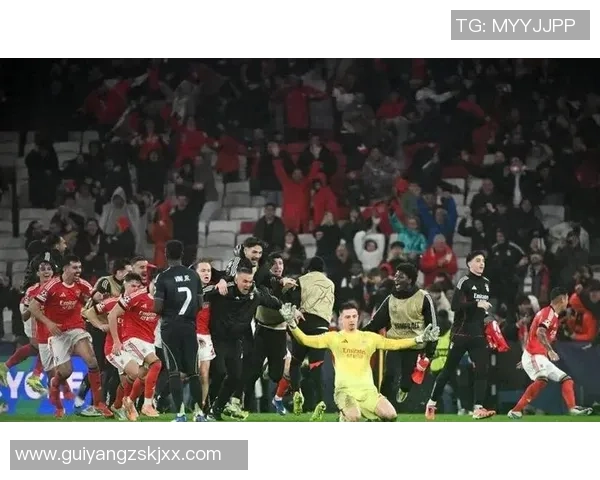 德甲激战:皇马大胜切尔西红牌事件引发全场热议 德甲激战:皇马大胜切尔西红牌事件引发全场热议