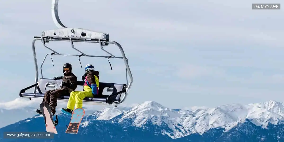 个性定制,独一无二!🎨👟 用你的故事,打造专属运动装备!